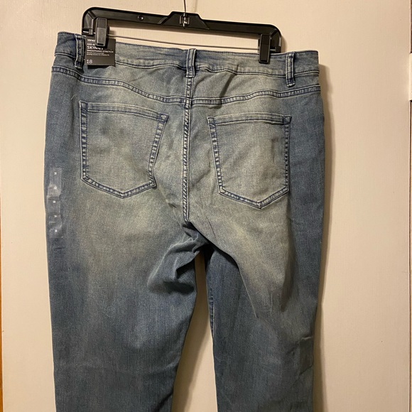 Lane Bryant Venezia skinny jean with patches - Picture 5 of 5